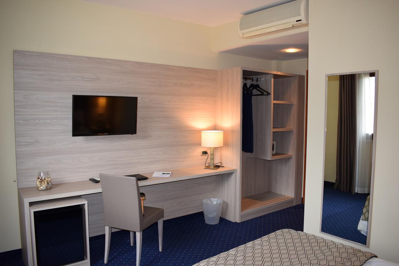Roma Domus Hotel Ponzano Romano Exterior photo